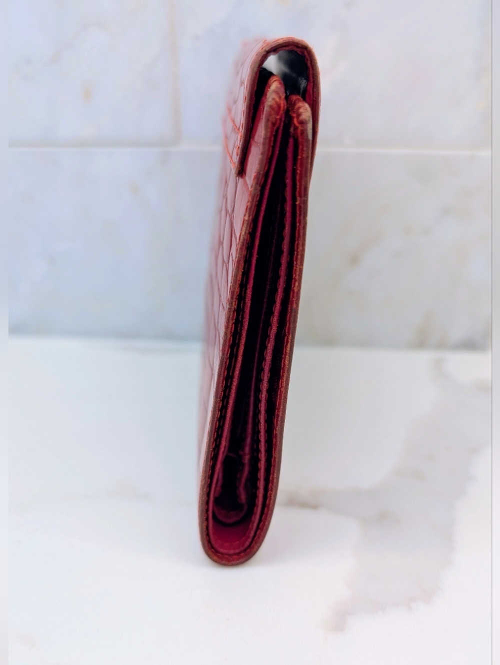 Gianni Versace Red Croc-Embossed Leather Wallet - Picture 3 of 9